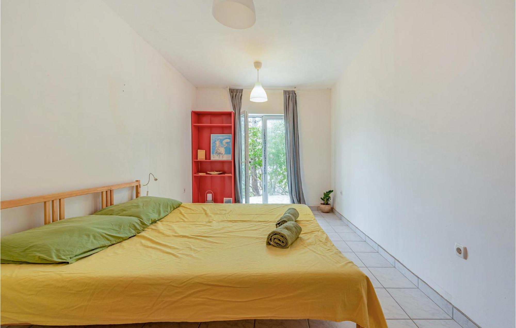 Pet Friendly Apartment In Novalja With Kitchen Zewnętrze zdjęcie